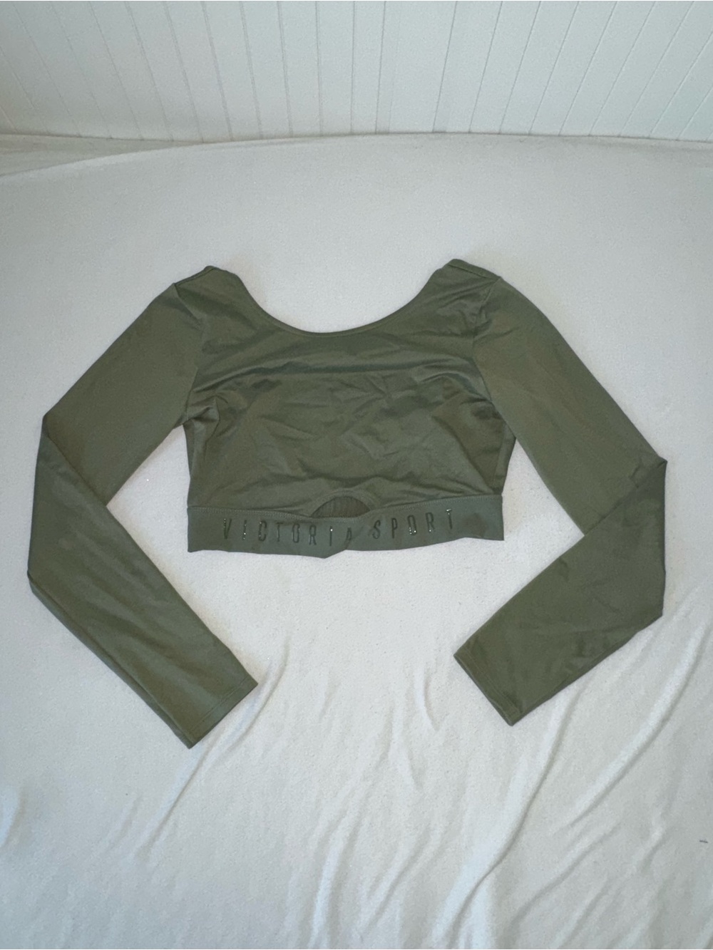 Victoria Sport Cropped Long-Sleeve Top